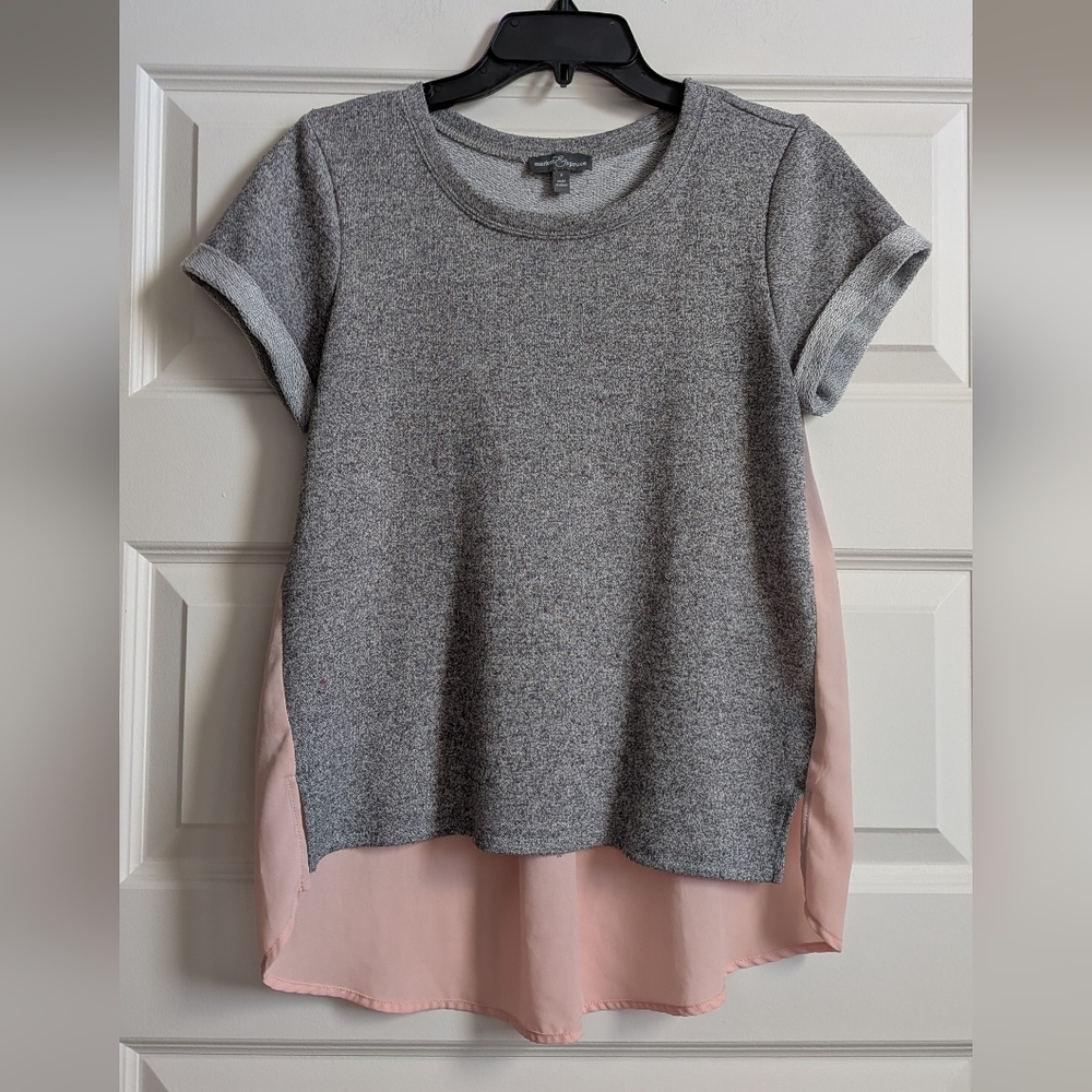 Market & Spruce Gray and Pink Women's Top